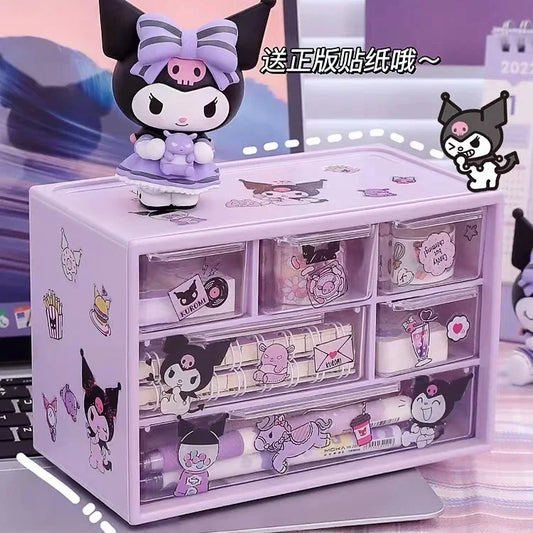 "Organizador Transparente Sanrio de 6 Compartimentos – ¡Incluye Stickers de Kuromi, Melody y Cinnamoroll!"